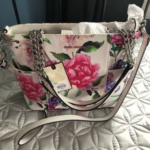 Julia Shoulder Bag -peony print